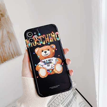 MOSCHINO クマ柄 黒い色iPhone11proケース 