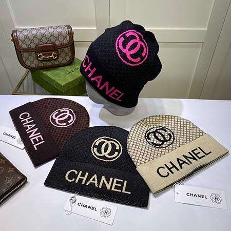Chanel帽子 ロゴ付き