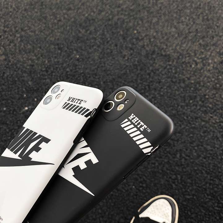 iPhone12promax 偽物 Nikeスマホカバー