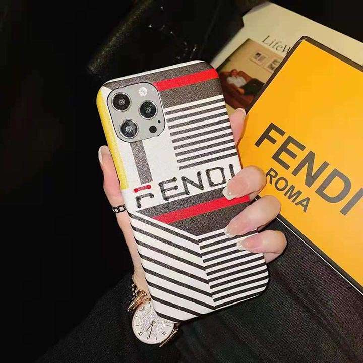 Fendi カバー ロゴ付き アイフォン 8 プラス