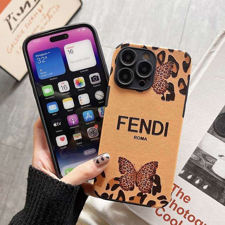 Fendiアイフォン 12保護ケース