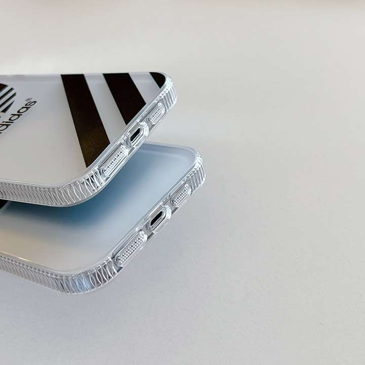 adidasアイホン15 plus激安カバー