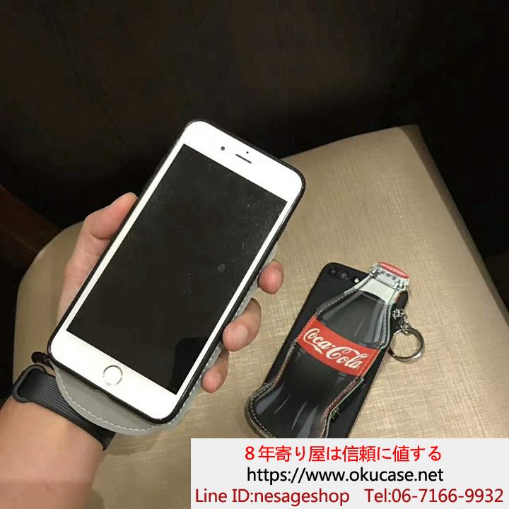 iphone8plusケース コカ・コーラ